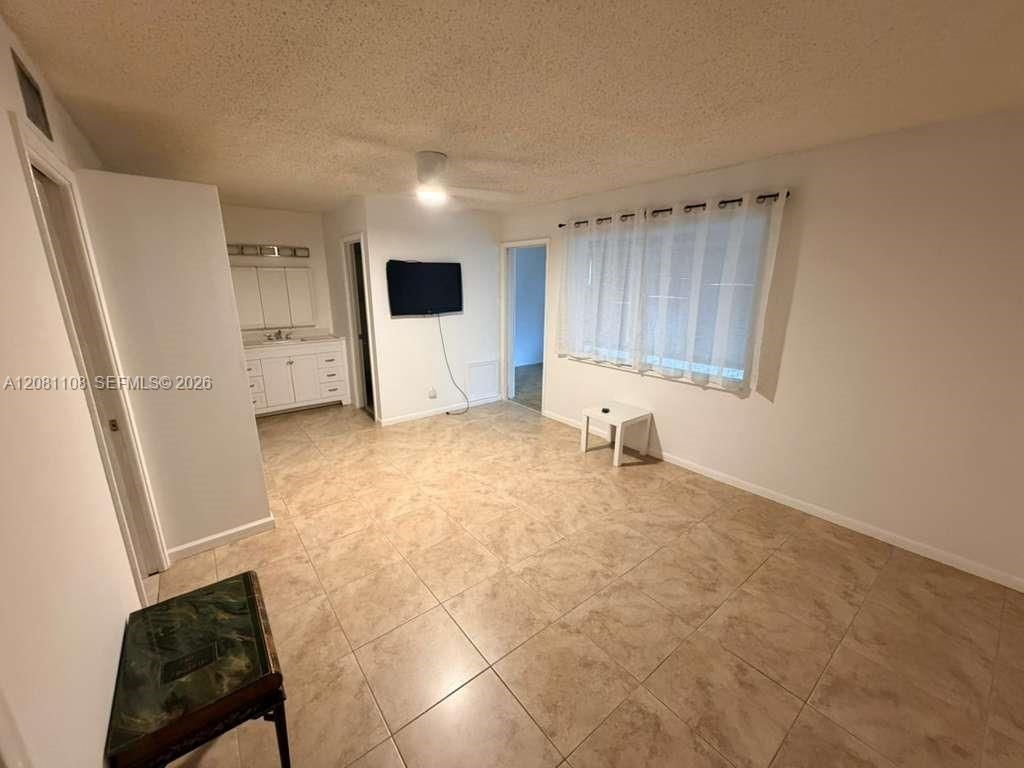 557 High Point Dr , Unit B, Delray Beach, FL 33445 Photo