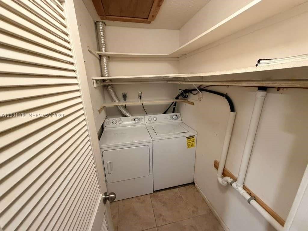 557 High Point Dr , Unit B, Delray Beach, FL 33445 Photo