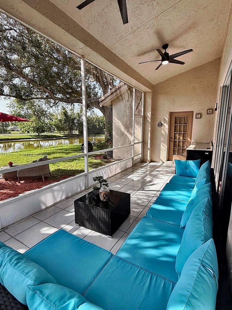 8976 Shoal Creek Ln, Unit 8976, Boynton Beach, FL 33472 Photo