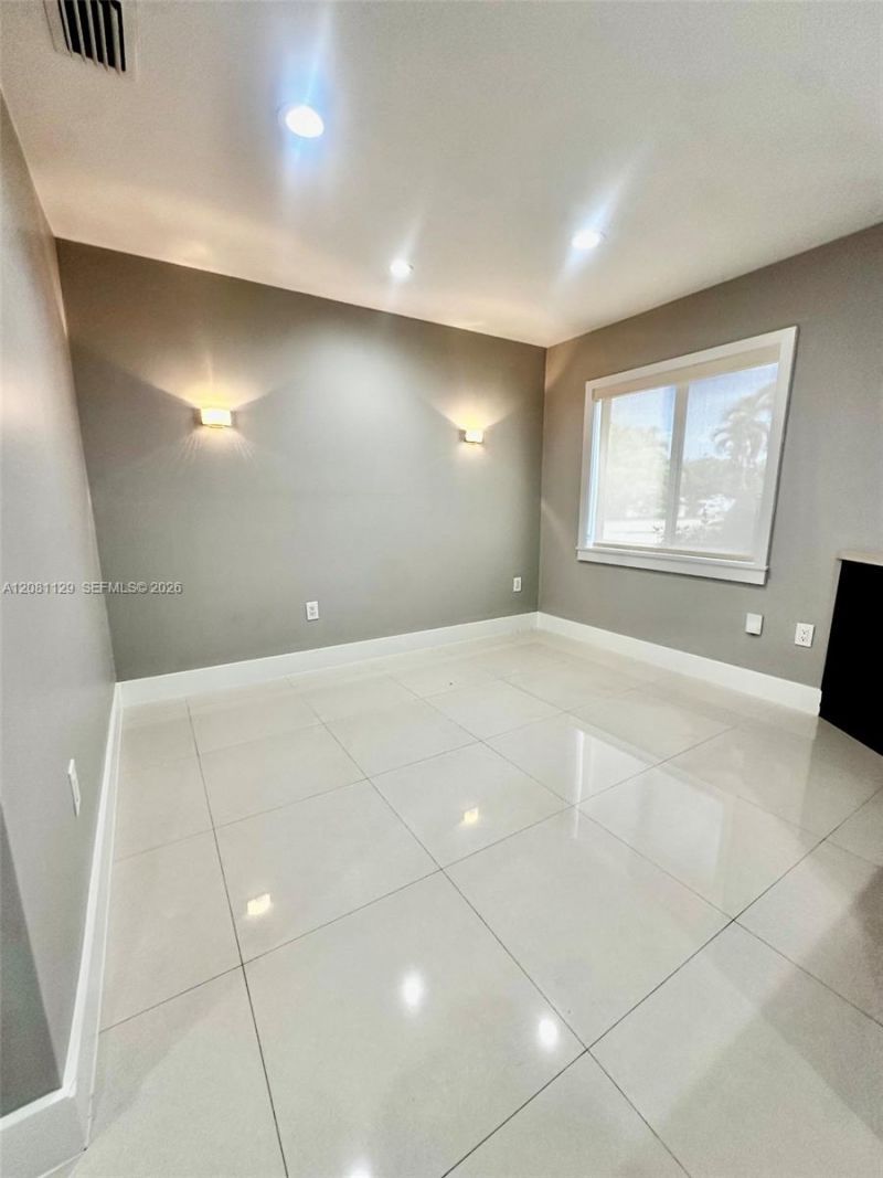 12851 NW 11th St, Miami, FL 33182 Photo