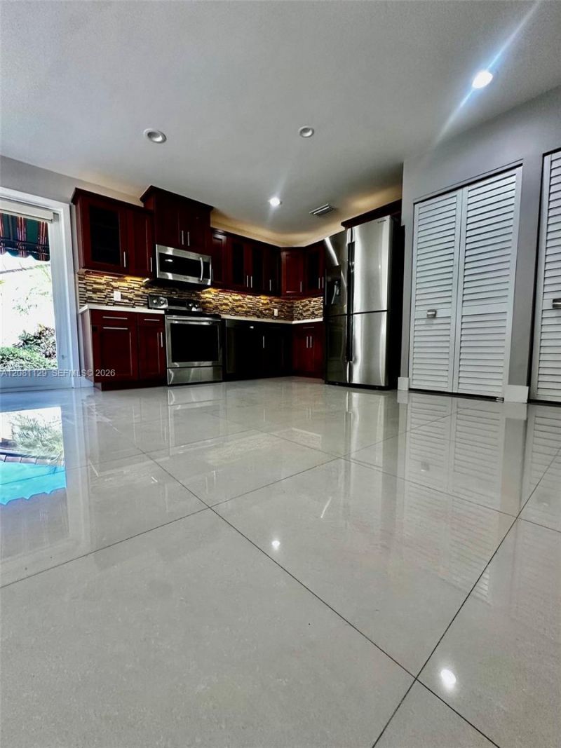 12851 NW 11th St, Miami, FL 33182 Photo