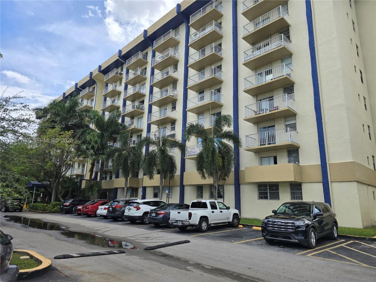 4550 NW 9th St, Unit 310E, Miami, FL 33126 Photo