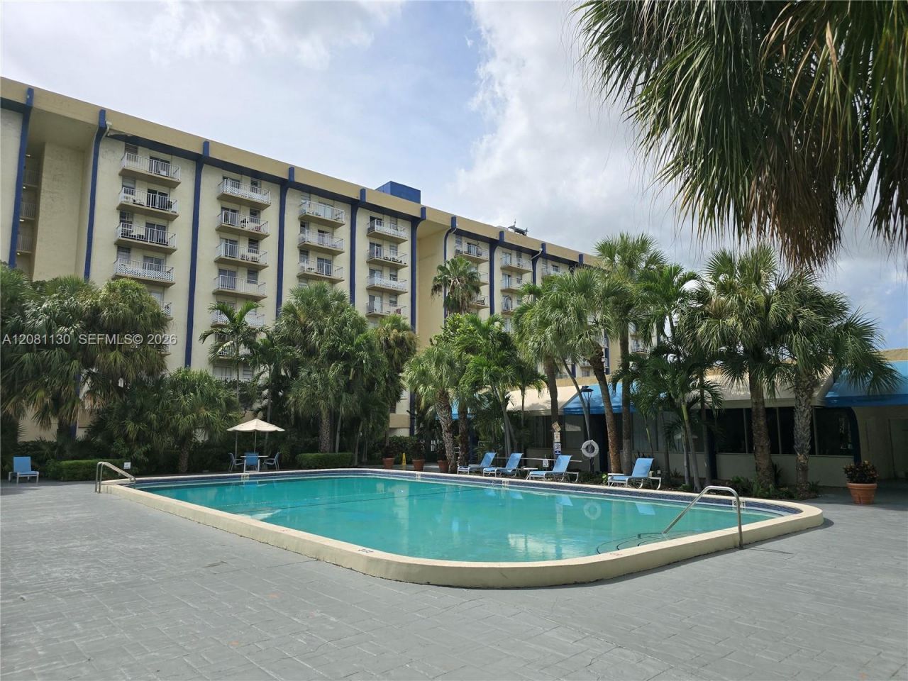 4550 NW 9th St, Unit 310E, Miami, FL 33126 Photo