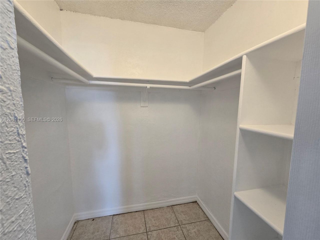 4550 NW 9th St, Unit 310E, Miami, FL 33126 Photo