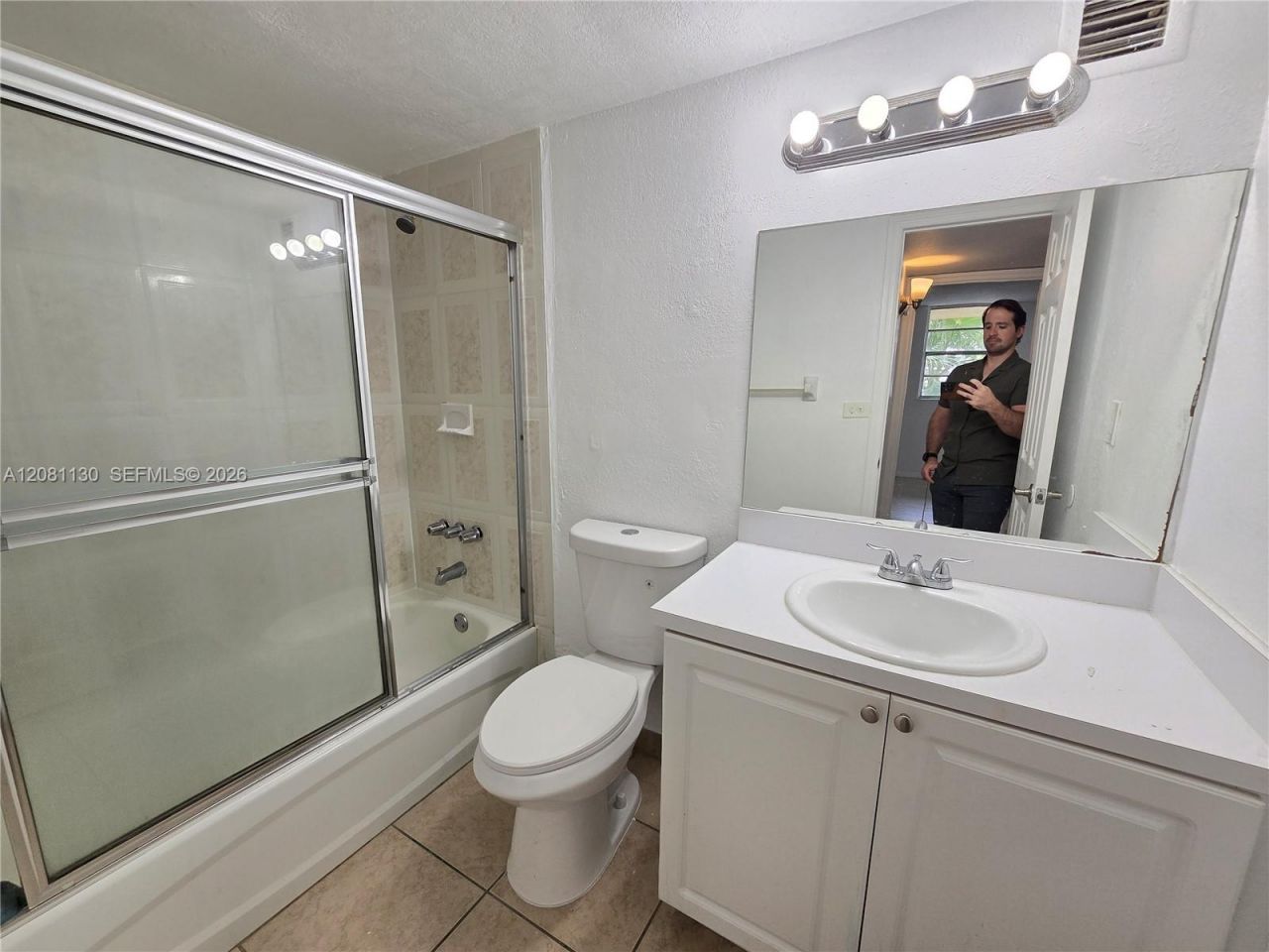 4550 NW 9th St, Unit 310E, Miami, FL 33126 Photo