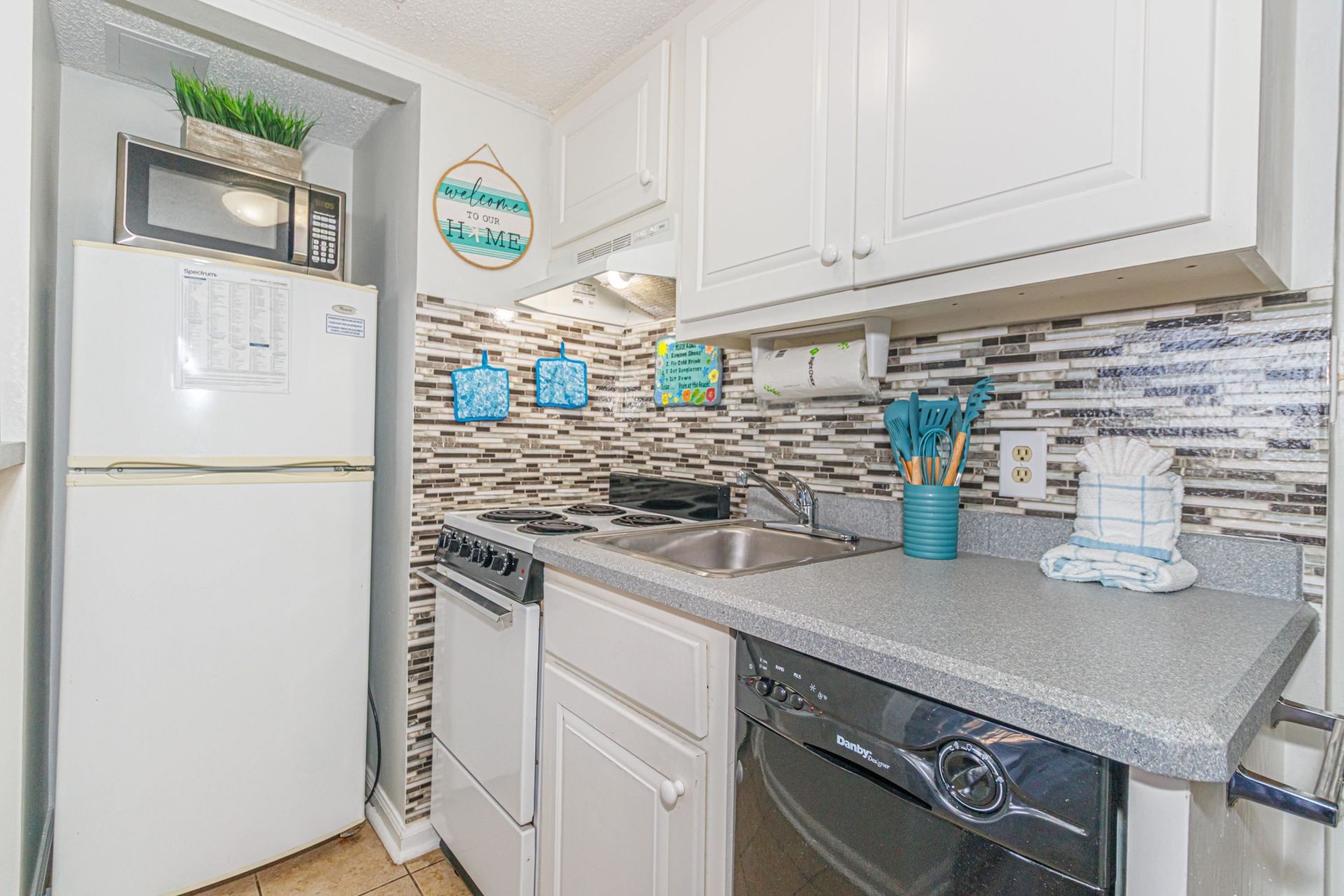 2310 N Ocean Blvd. Photo 12
