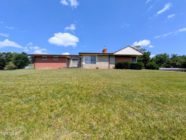 104 Unaka View Road, Johnson City, TN 37601