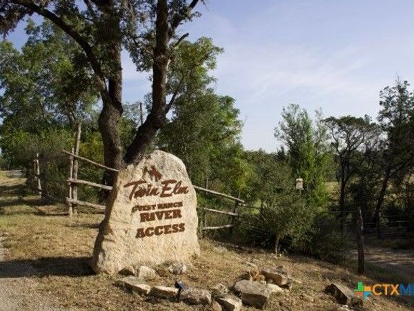 810 FM 470, Bandera, TX 78003