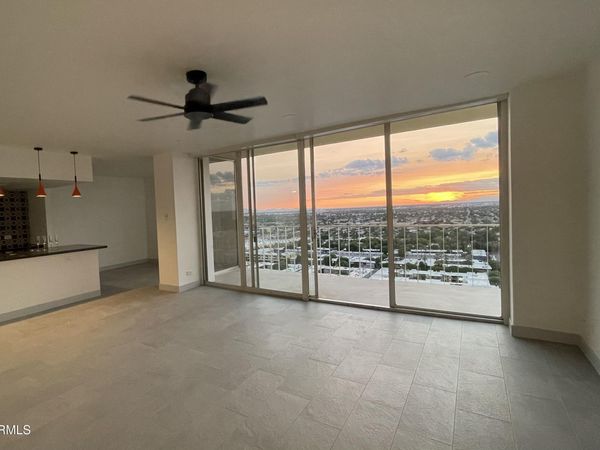 207 W Clarendon Avenue, Unit 22C, Phoenix, AZ 85013