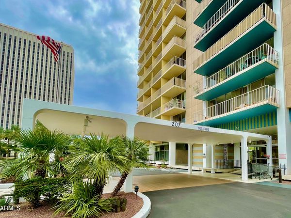 207 W Clarendon Avenue, Unit 22C, Phoenix, AZ 85013