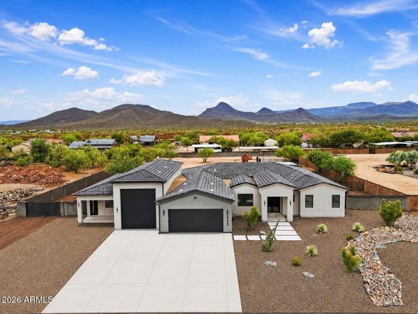 37643 N 22nd Street, Phoenix, AZ 85086