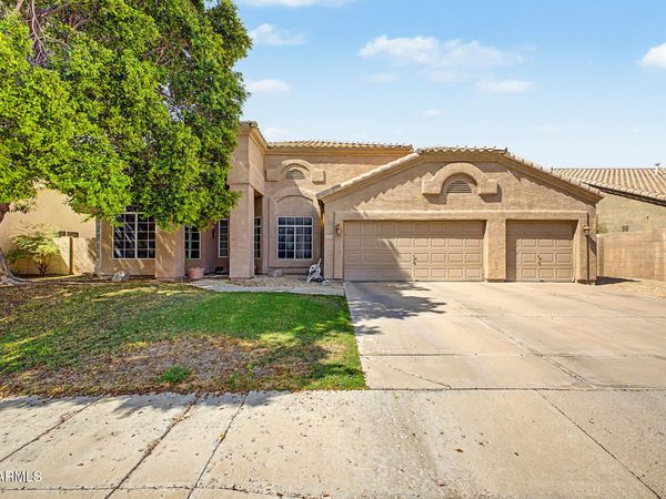 5426 E ANDERSON Drive, Scottsdale, AZ 85254