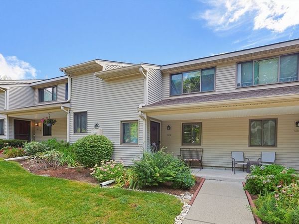 129 Highwood Drive, Unit 129, Franklin, MA 02038