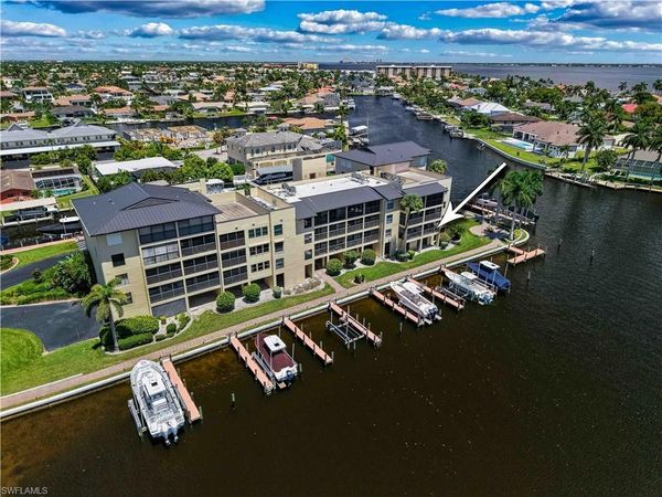 4647 SE 17th PL , Unit 105, CAPE CORAL, FL 33904