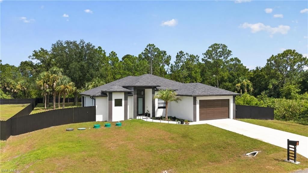414 Highland Ave, Lehigh Acres, FL 33972 Photo
