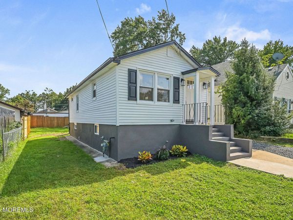 181 Hilltop Boulevard, Keyport, NJ 07735