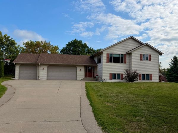 105 Cedar Court , Maple Lake, MN 55358