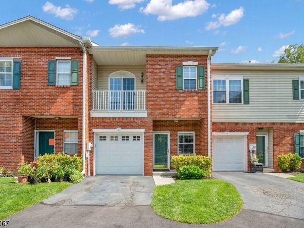8 Allister Ct, Lincoln Park, NJ 07035