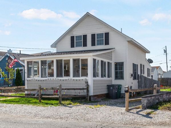 61 Island Path, Hampton, NH 03842