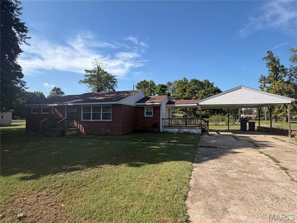 435 Vandenvender Avenue, New Madrid, MO 63869