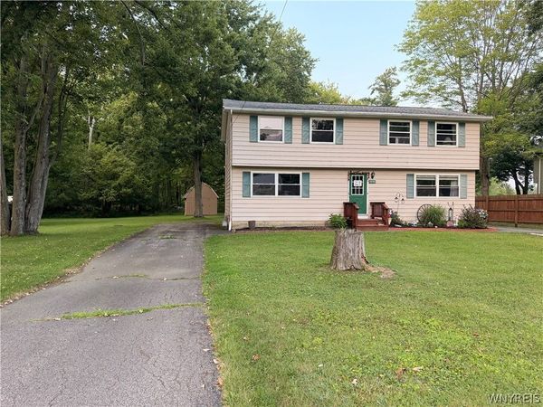 4890 Bussendorfer Road , Orchard Park, NY 14127