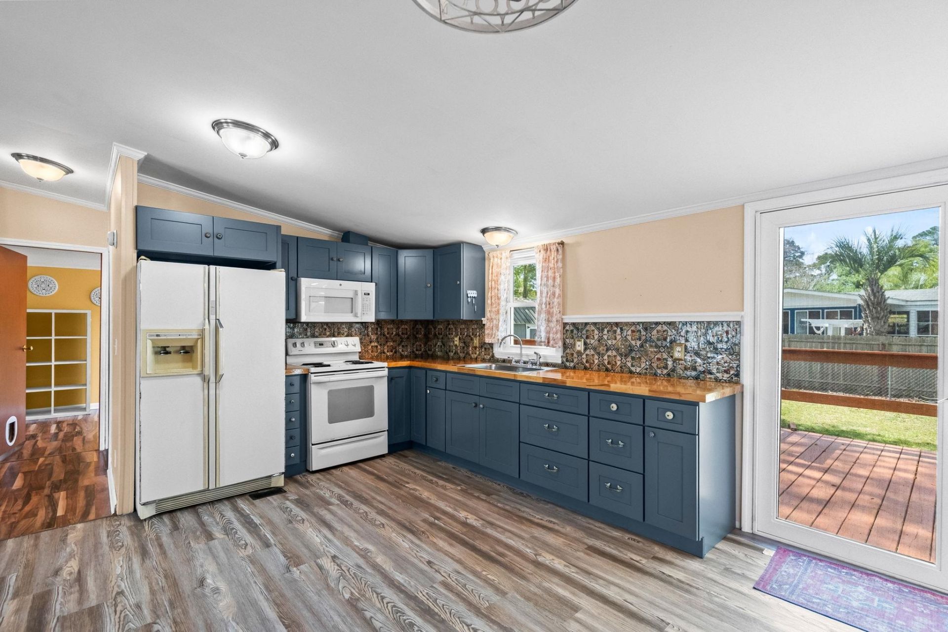425 Sand Hill Dr.  Photo 12