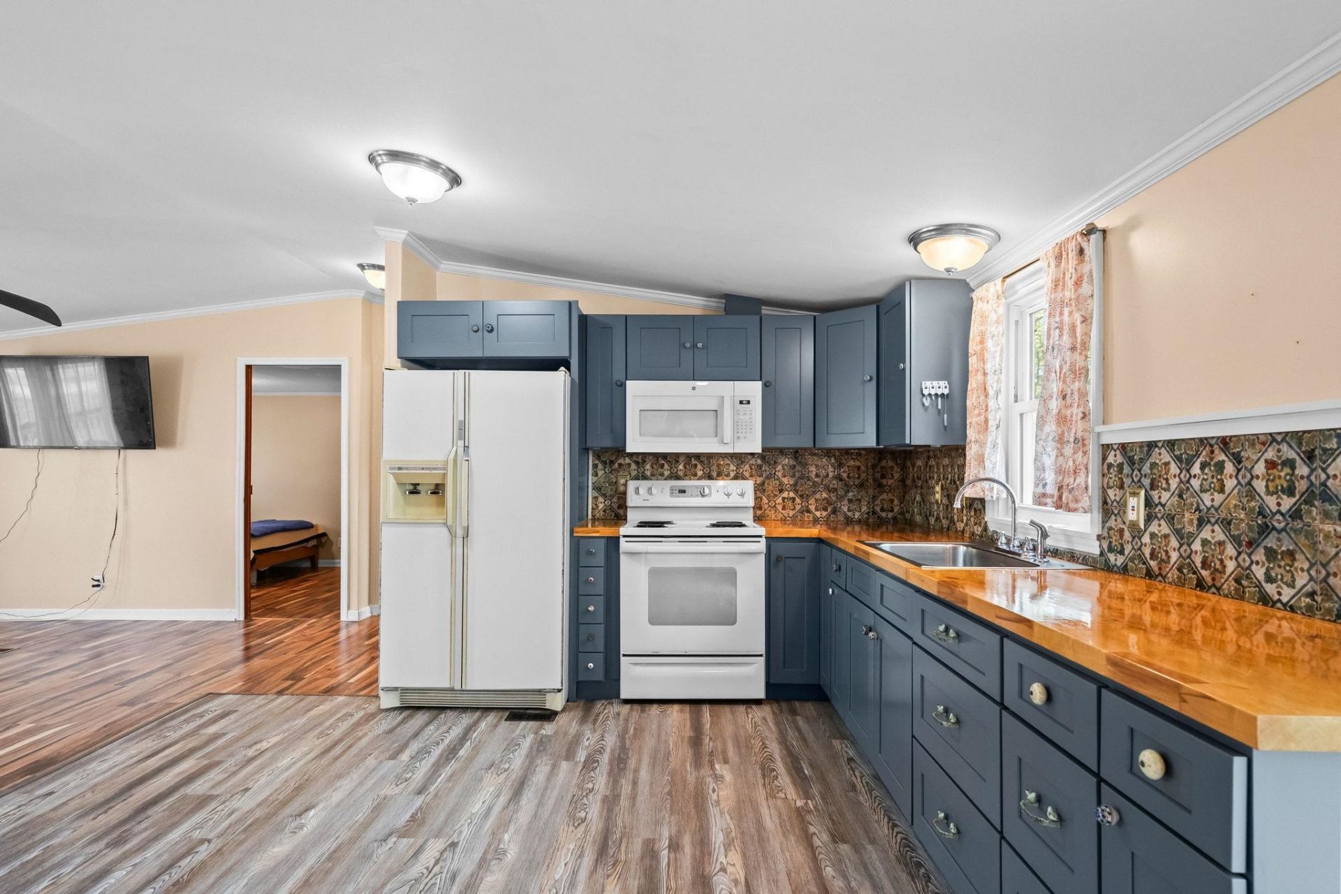 425 Sand Hill Dr.  Photo 14