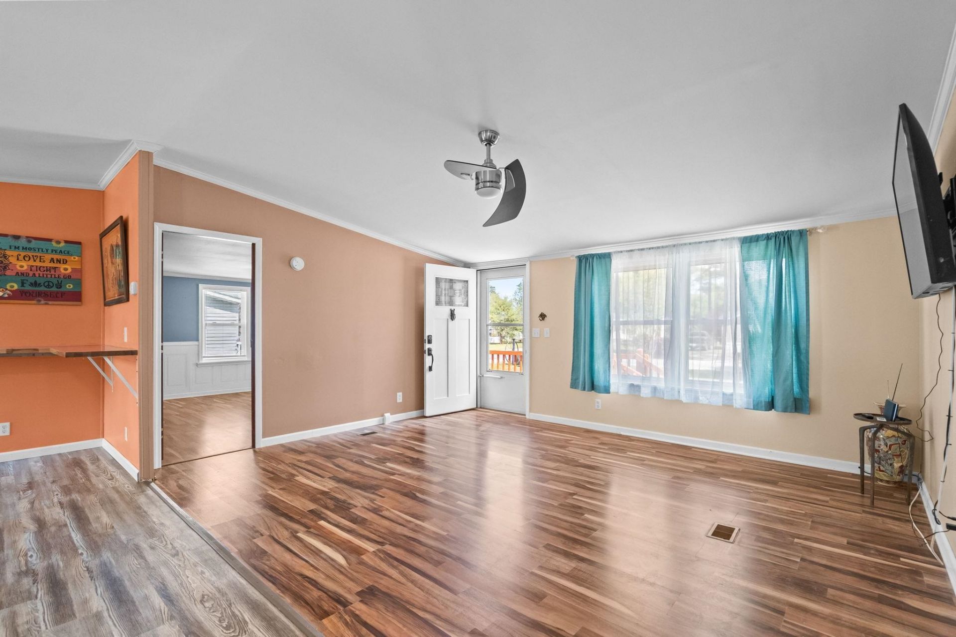 425 Sand Hill Dr.  Photo 6