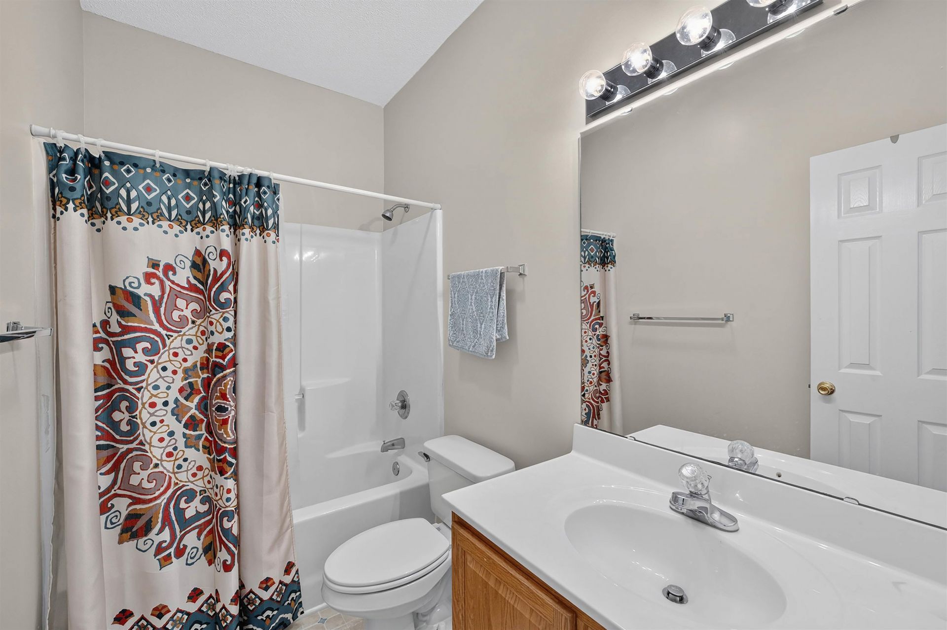 4225 Rivergate Ln.  Photo 26