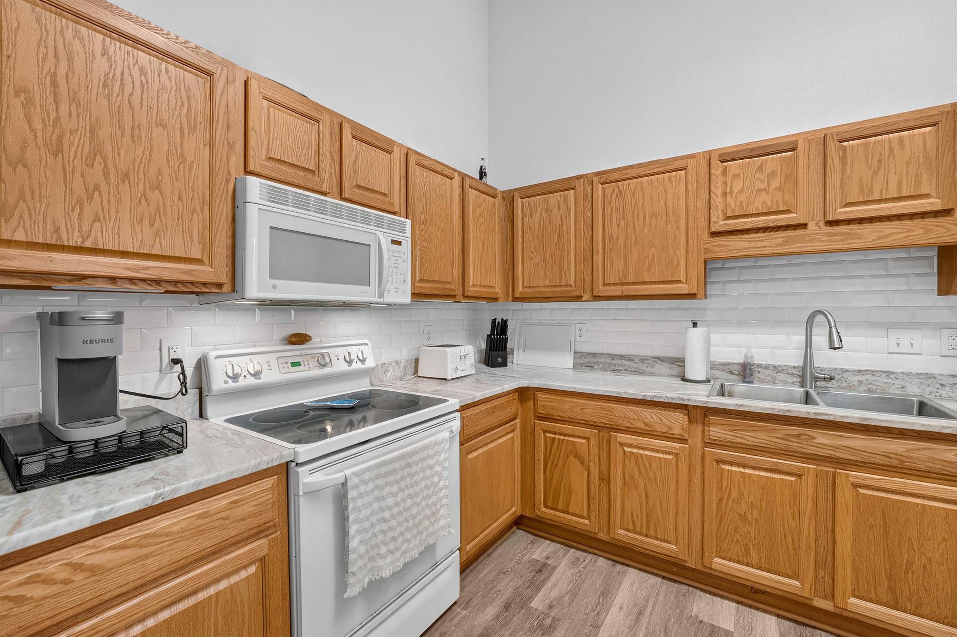 4225 Rivergate Ln.  Photo 8