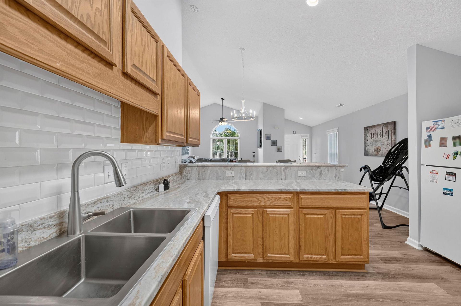 4225 Rivergate Ln.  Photo 9