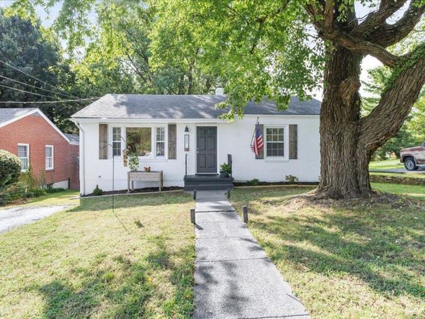 325 S Preston RD , Vinton, VA 24179