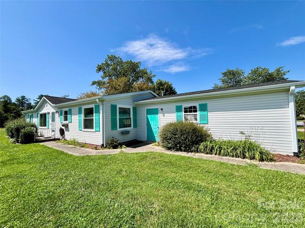 236 Riverwind Drive , Hendersonville, NC 28739