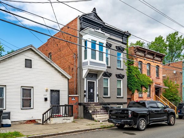 329 9th Street, Troy, NY 12180