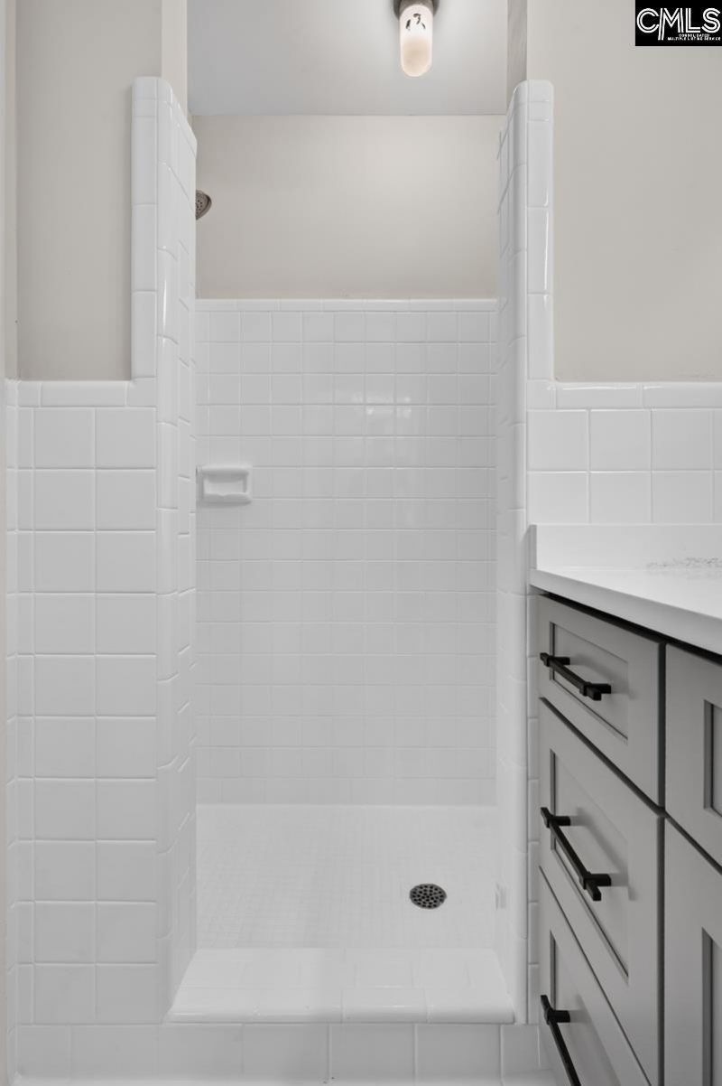 1400 Elizabeth Lane  Photo 12