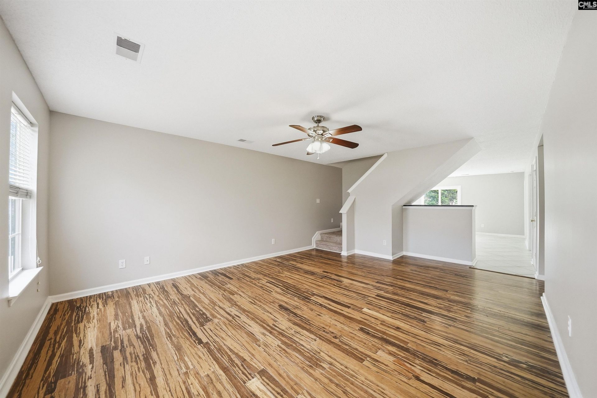 131 Hunters Mill Drive  Photo 6