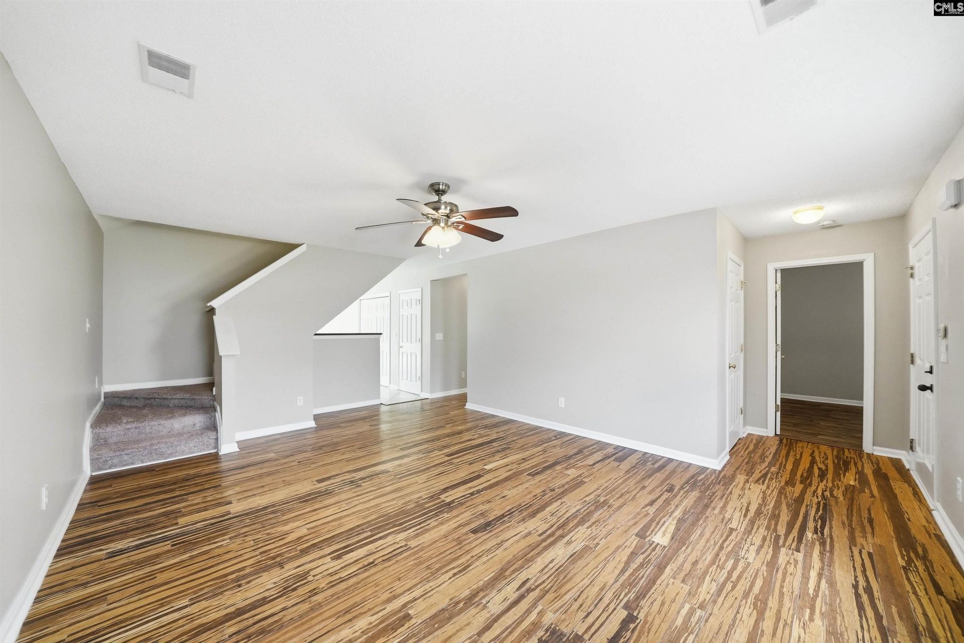 131 Hunters Mill Drive  Photo 7