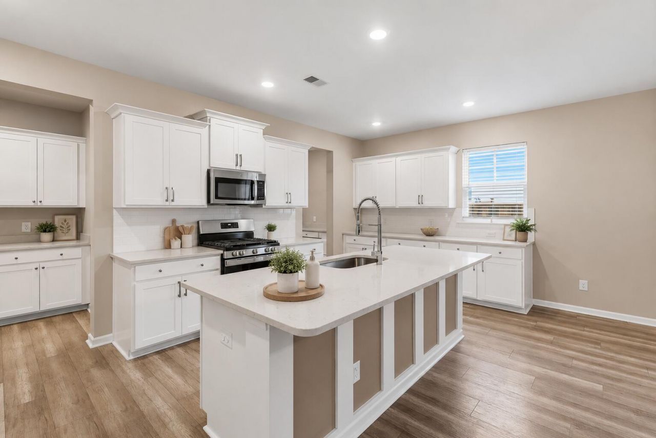 215 Squire Pope Road Photo 18