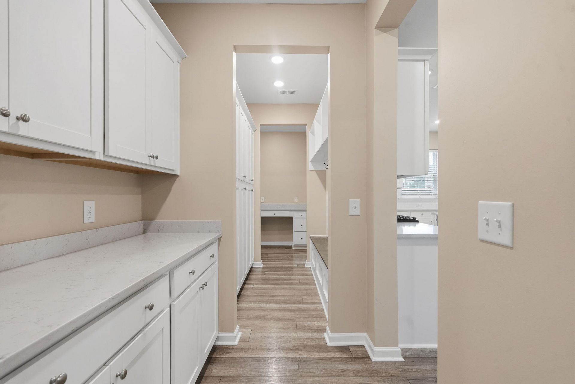 215 Squire Pope Road Photo 20
