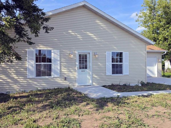 632 W Delavan Drive, Janesville, WI 53548
