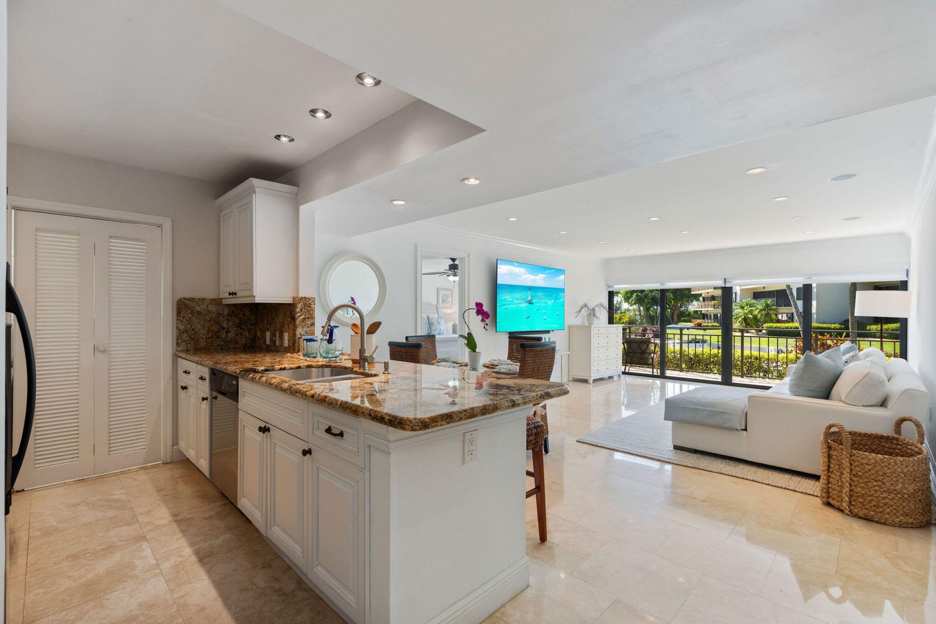 104500 Overseas Highway, Unit APT B102, Key Largo, FL 33037 Photo