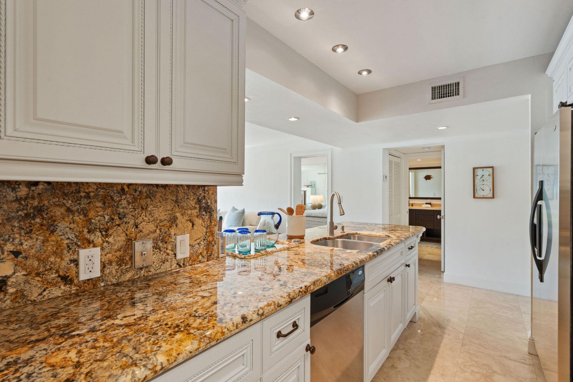 104500 Overseas Highway, Unit APT B102, Key Largo, FL 33037 Photo
