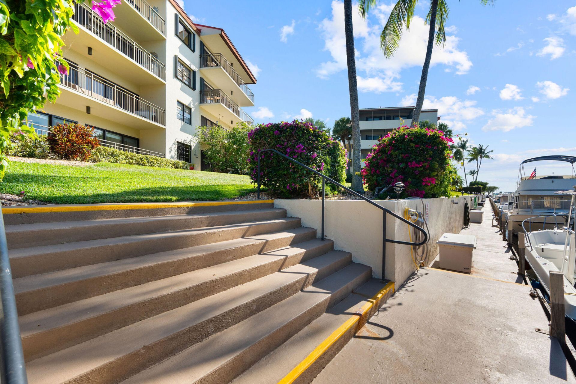 104500 Overseas Highway, Unit APT B102, Key Largo, FL 33037 Photo