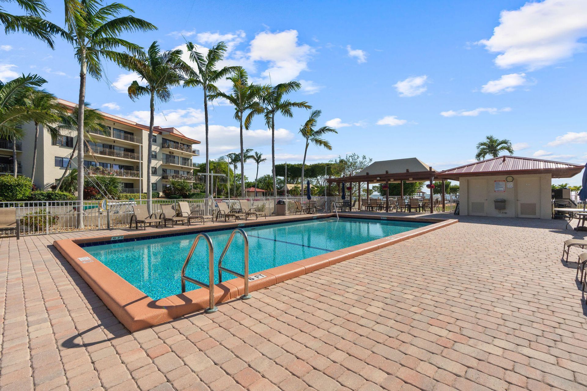 104500 Overseas Highway, Unit APT B102, Key Largo, FL 33037 Photo