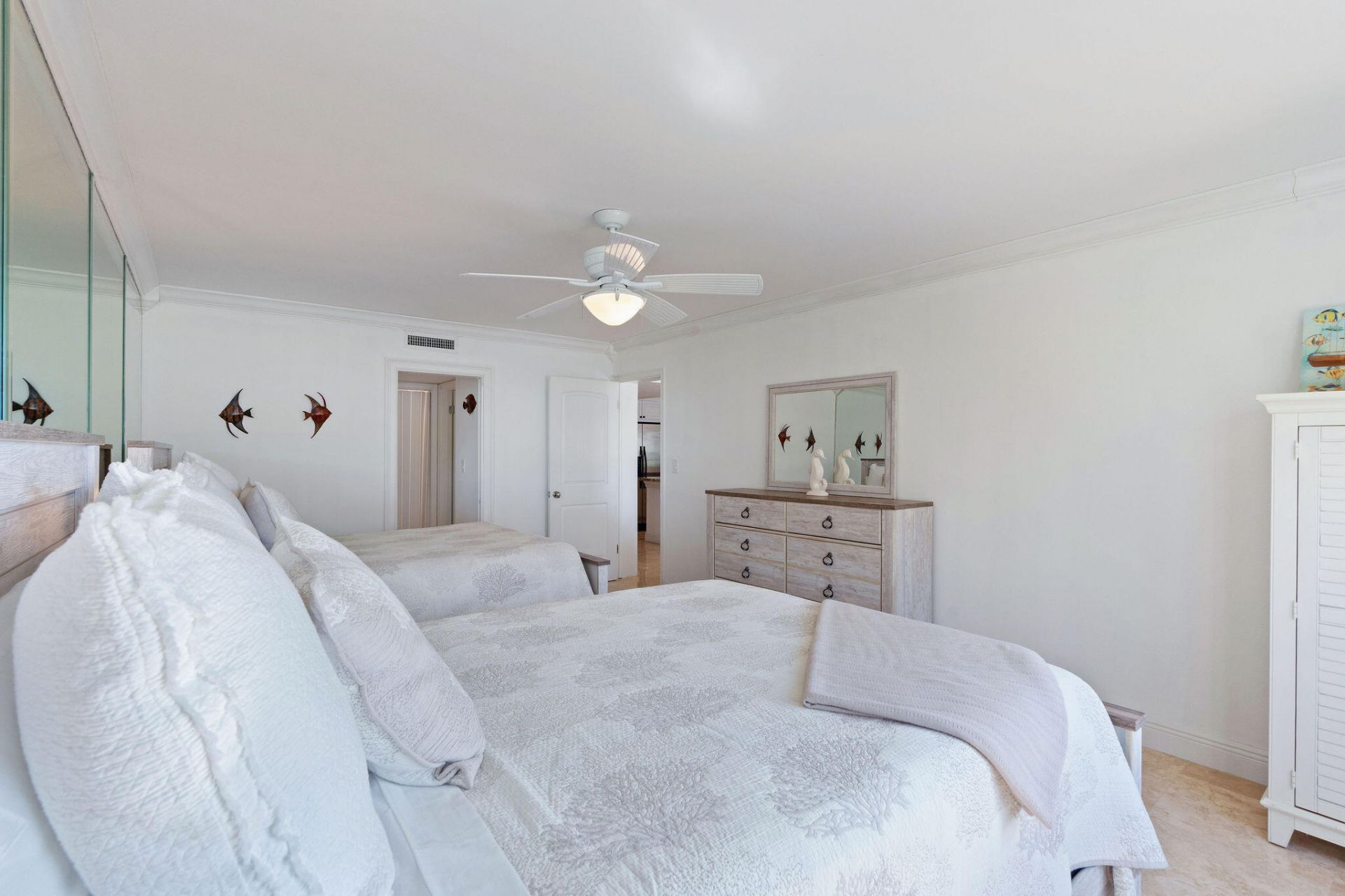 104500 Overseas Highway, Unit APT B102, Key Largo, FL 33037 Photo