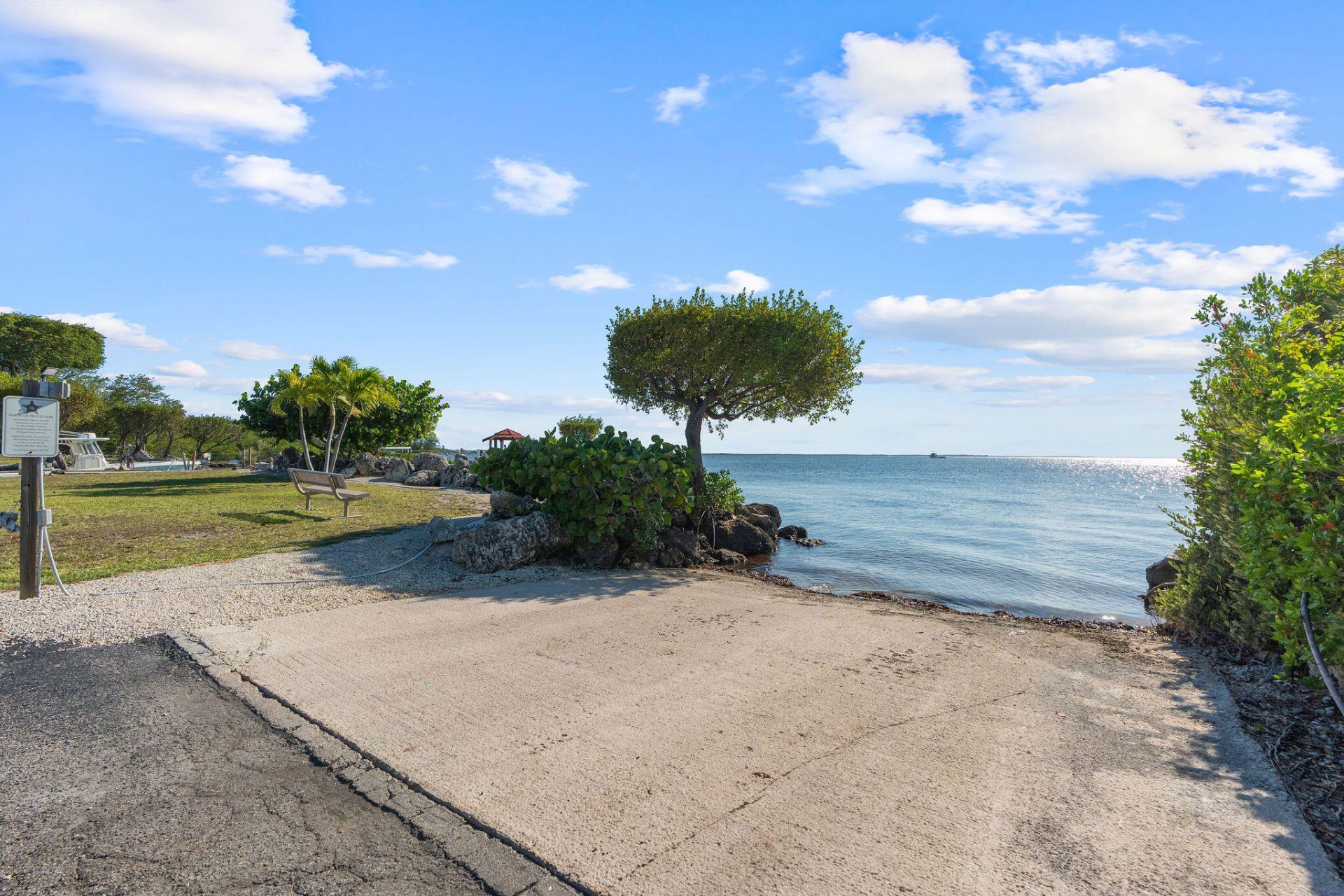 104500 Overseas Highway, Unit APT B102, Key Largo, FL 33037 Photo