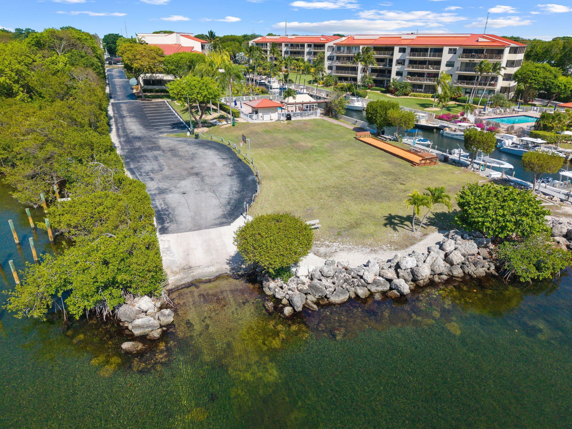 104500 Overseas Highway, Unit APT B102, Key Largo, FL 33037 Photo