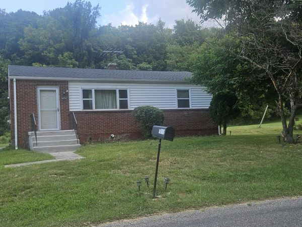 340 Brake RD , Elliston, VA 24087