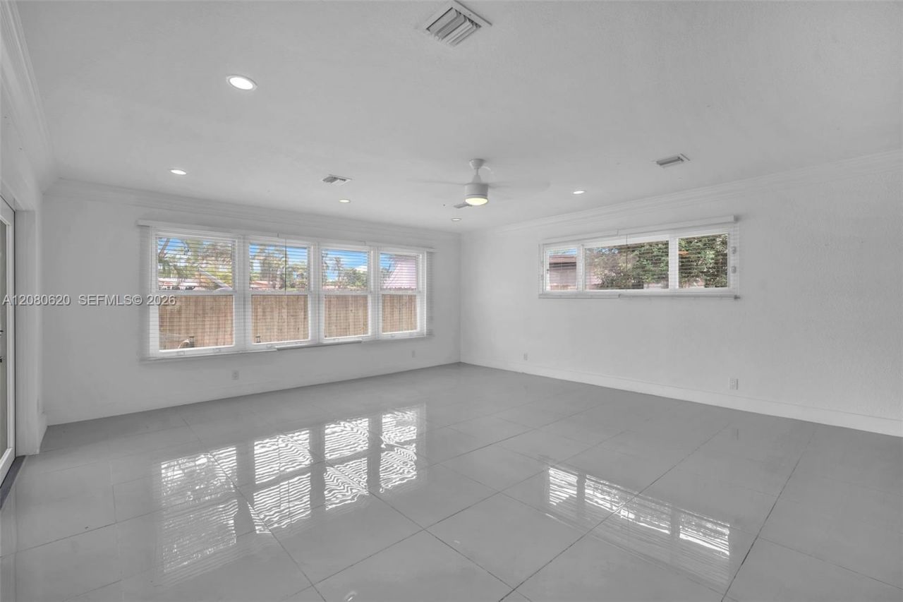 1436 NW 8th St , Dania Beach, FL 33004 Photo