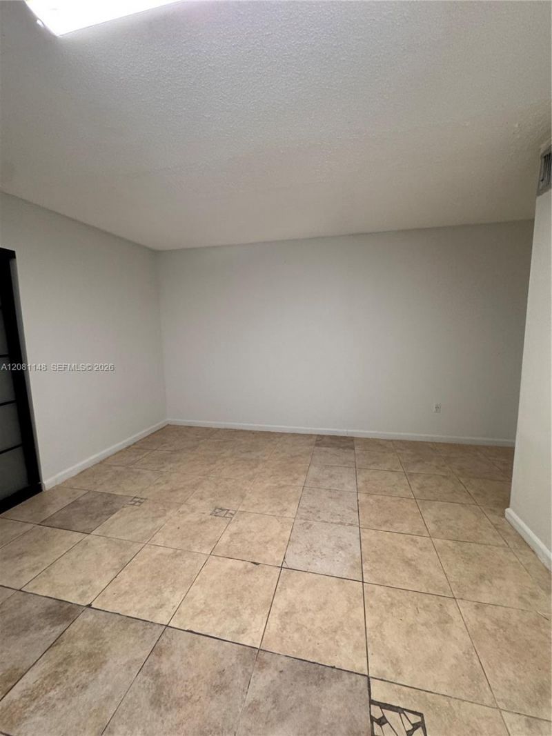 1670 NE 191st St, Unit 100-3, Miami, FL 33179 Photo